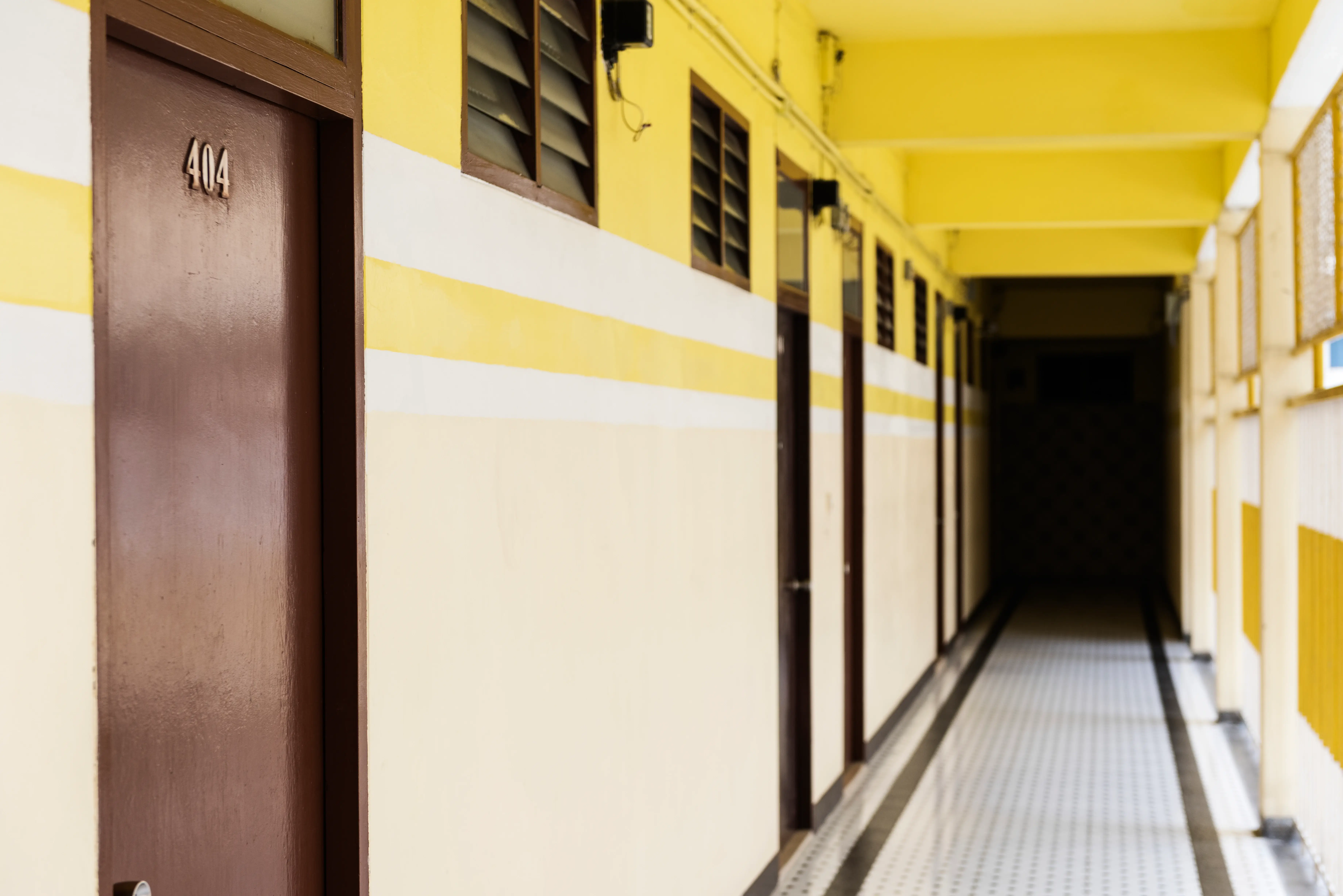 Flat vs. PG in CBD Belapur: Which is the Better Option for Bachelors?